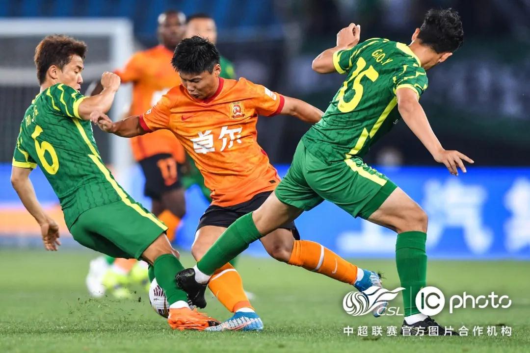 ترتيب الدوري الإنجليزي 2024 الدرجة الثانيةتوقعات وتحليل شامل