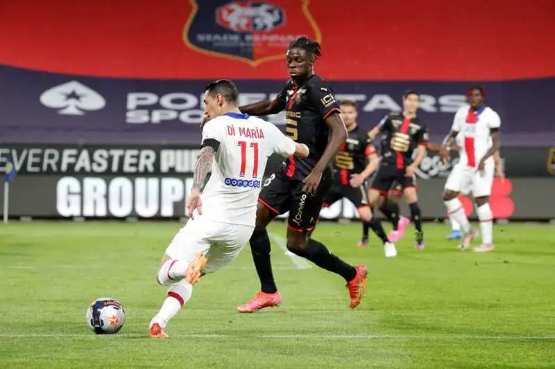 محمد عبدالله لاعب الأهلي السابقمسيرة حافلة بالإنجازات